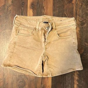 American Eagle 🦅 size 6 super stretch midi shorts